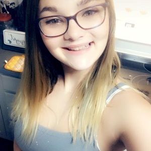 Meet your Posher, Carlee